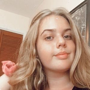 Meet your Posher, Ella